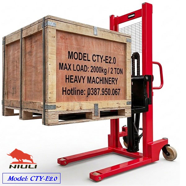 Xe nâng tay cao 2 tấn