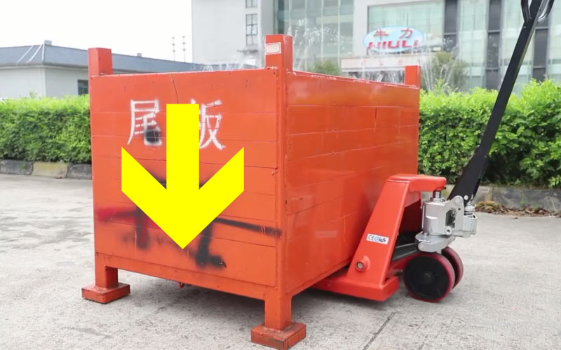 Xe nâng tay bị tụt càng